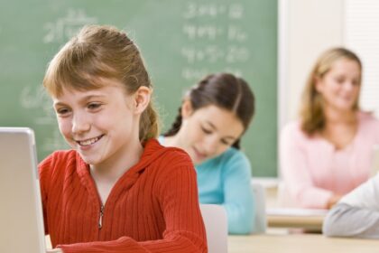 Artículo de opinión de aulaPlaneta: ¿Están los centros preparados para la educación digital y las aulas online?