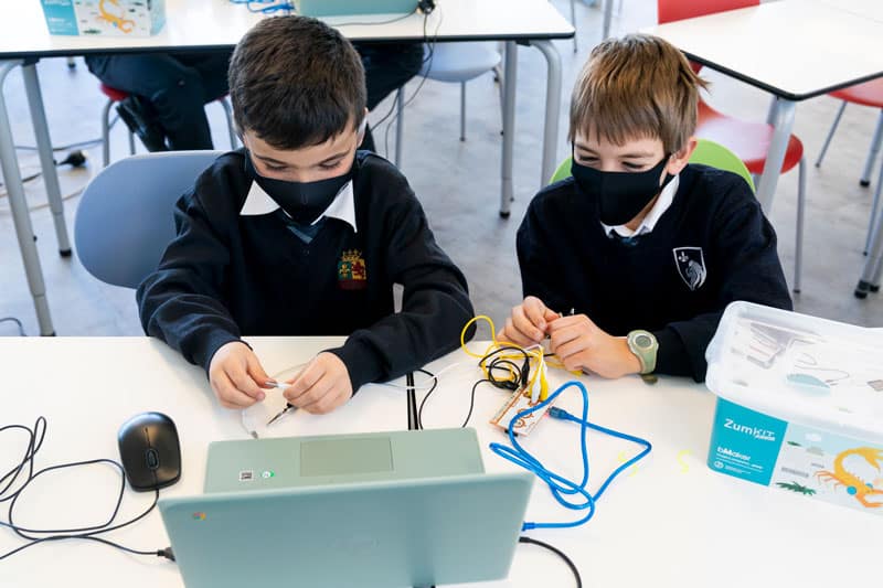 Clases extraescolares para dominar las competencias digitales