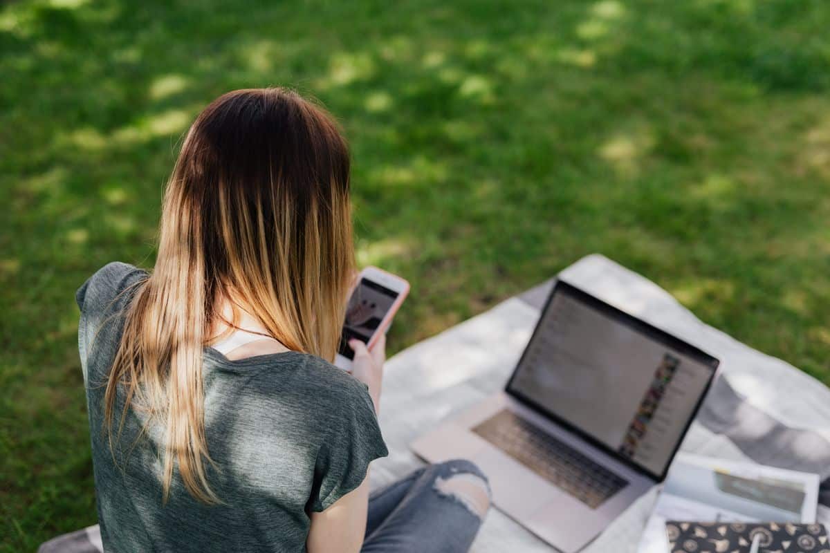 Consejos para hablar con los adolescentes de pantallas y redes sociales FoMo