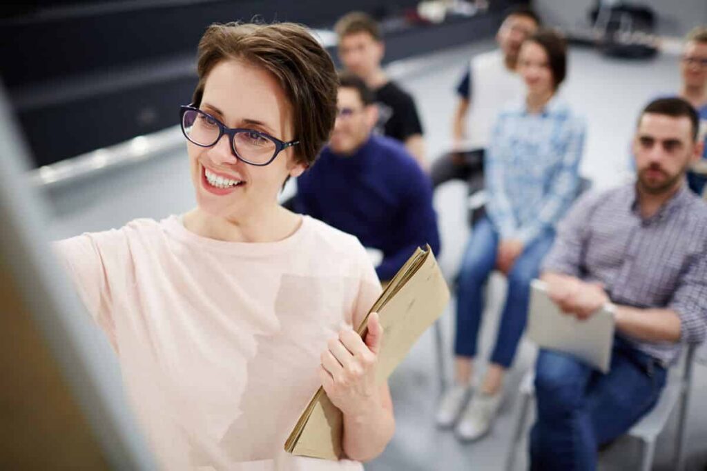 Profesorado Formándose En Materia De Igualdad