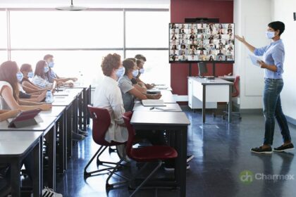 Solución integrada de Charmex que potencia la enseñanza remota y semipresencial