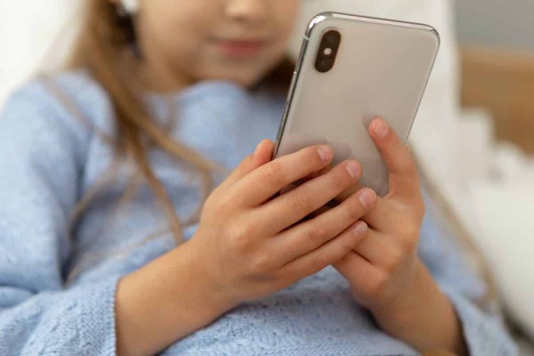niños con acceso a internet, y con acceso a la pornografía