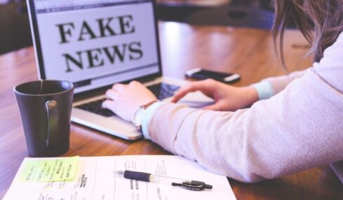 Combatir Las Fake News