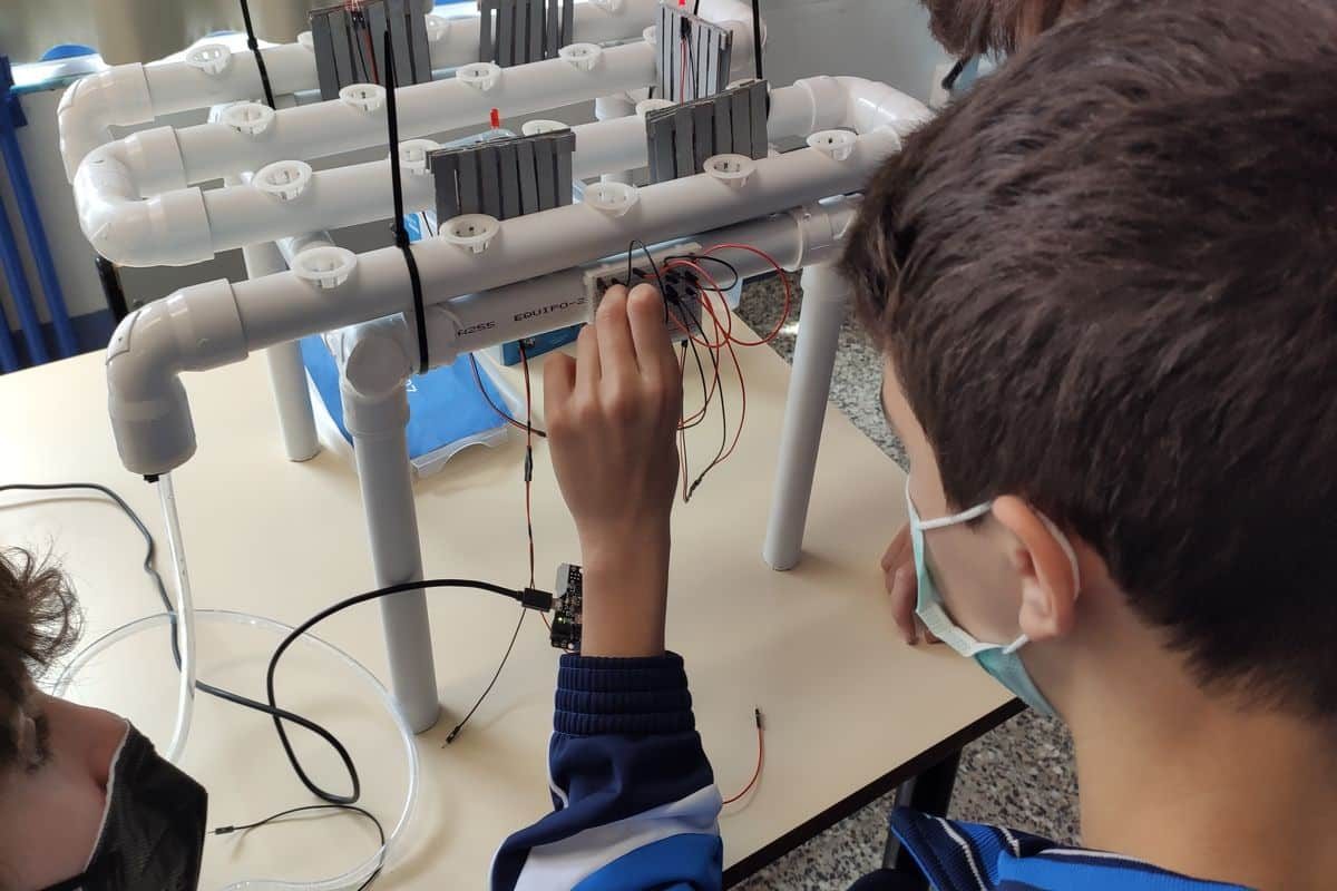 Un colegio es premiado por un proyecto de renovación de aire en las aulas proyecto bmaker Macmillan