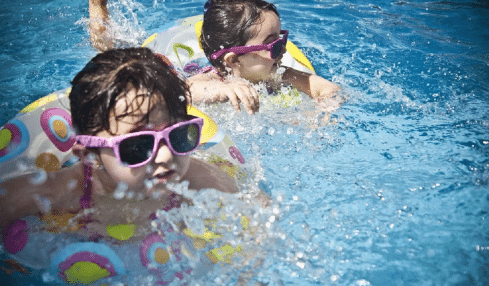 juegos piscina psicomotricidad