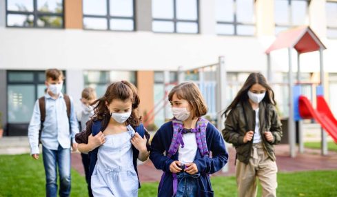 Fin de las mascarillas en los patios de los colegios