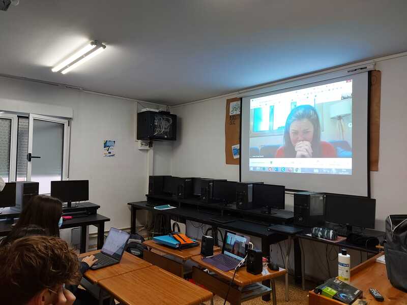 Reunión de los alumnos para el aprendizaje colaborativo