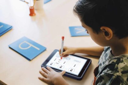 logitech accesorios centros educativos