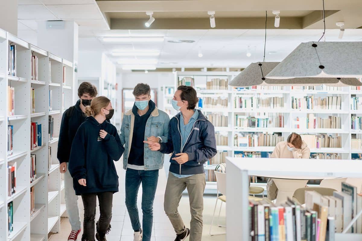 Las herramientas clave para mejorar la empleabilidad de los estudiantes Herramientas microsoft CEU