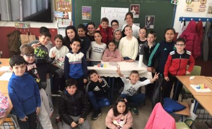 Las científicas entran en el aula