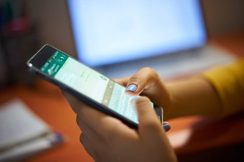 Cuatro cosas que haces en WhatsApp y que son ilegales
