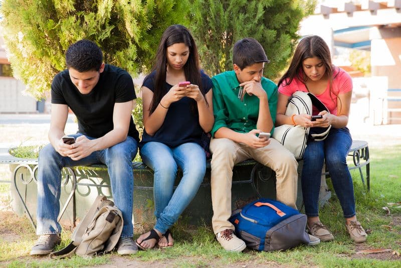 retos virales adolescentes