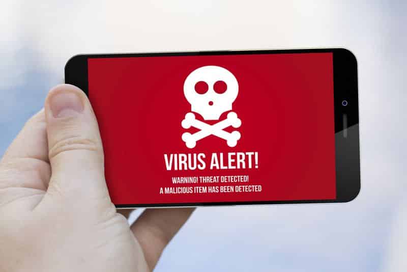 Móvil con virus