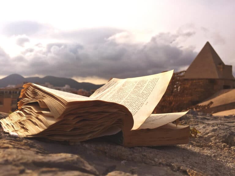 Adéntrate en el Antiguo Egipto con estos libros