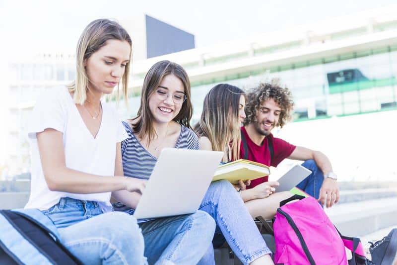 Estudiantes Educación Superior