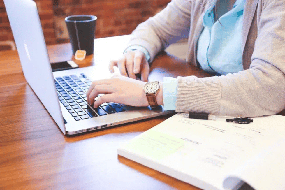 Las mejores apps y páginas web para resumir textos 