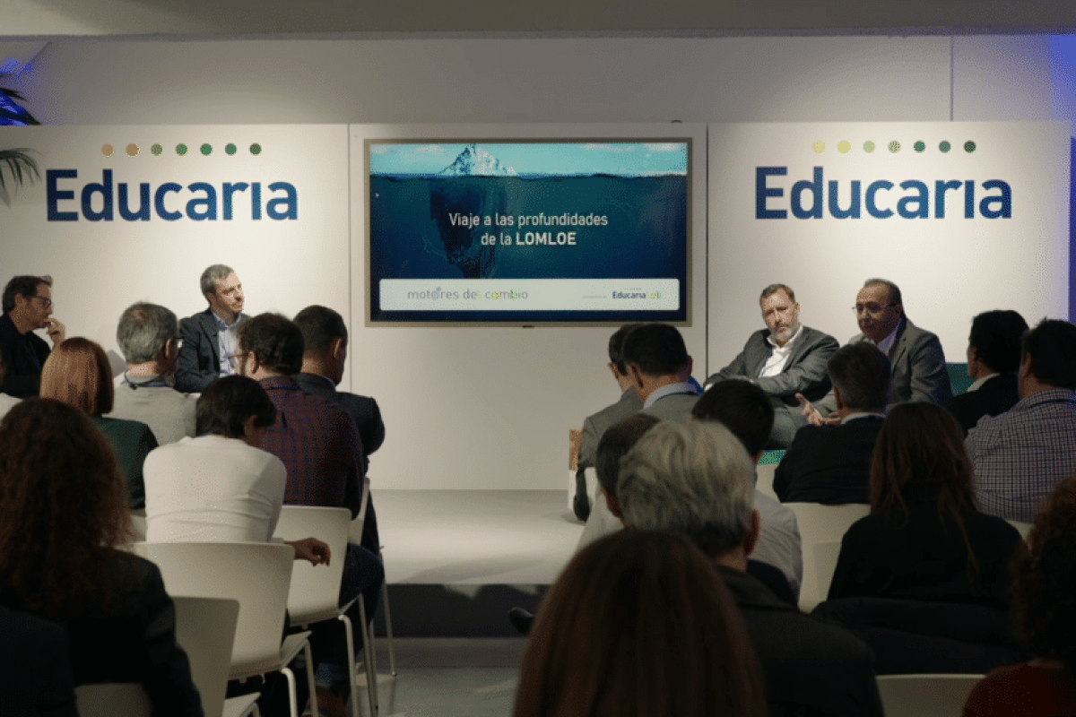 “No podemos cambiar la educación desde la ley, pero necesitamos la ley para cambiar la educación” Portada Educaria Motores del cambio