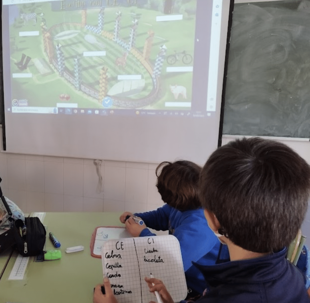 Escuela de Magia y Hechicería