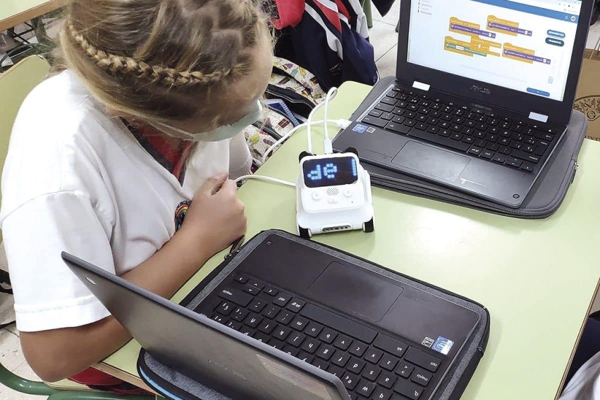 “Un aprendizaje práctico de la ciencia resulta muy atractivo para los estudiantes” Robotix C360