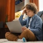 El 40% de los adolescentes accede habitualmente a páginas porno