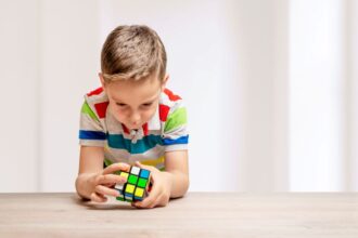 CUBO DE RUBIK DTCADA