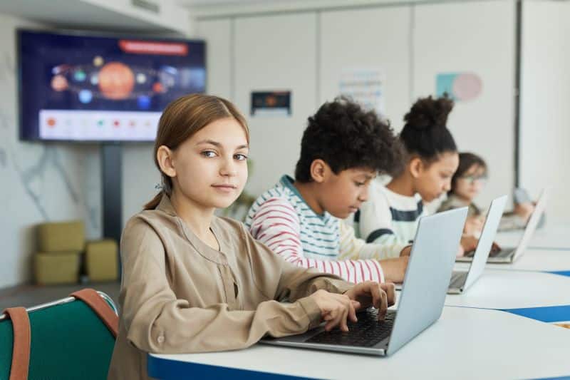 uso de la tecnología en las aulas negacionismo digital
