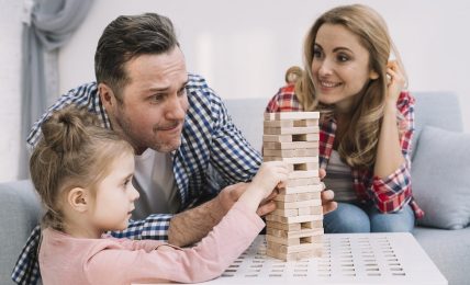 Juegos De Mesa En Familia