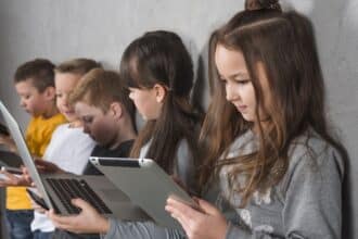 AEP, uso dispositivos tecnológicos