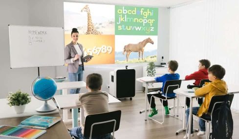implementar la tecnología en las aulas