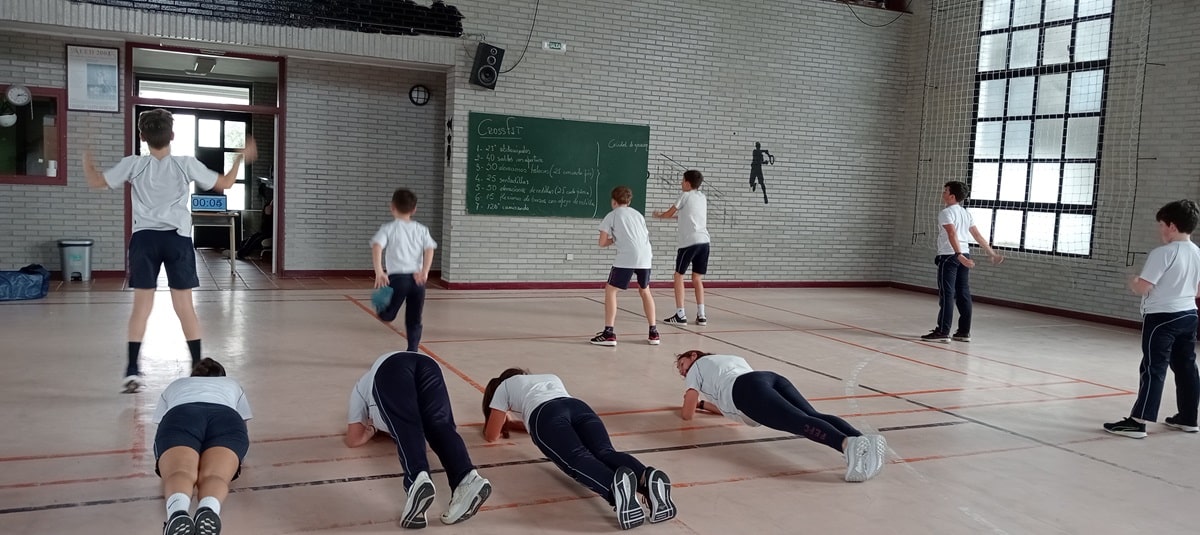 Descubre cómo integrar el CrossFit en el aula de Educación Física y cuáles son sus beneficios