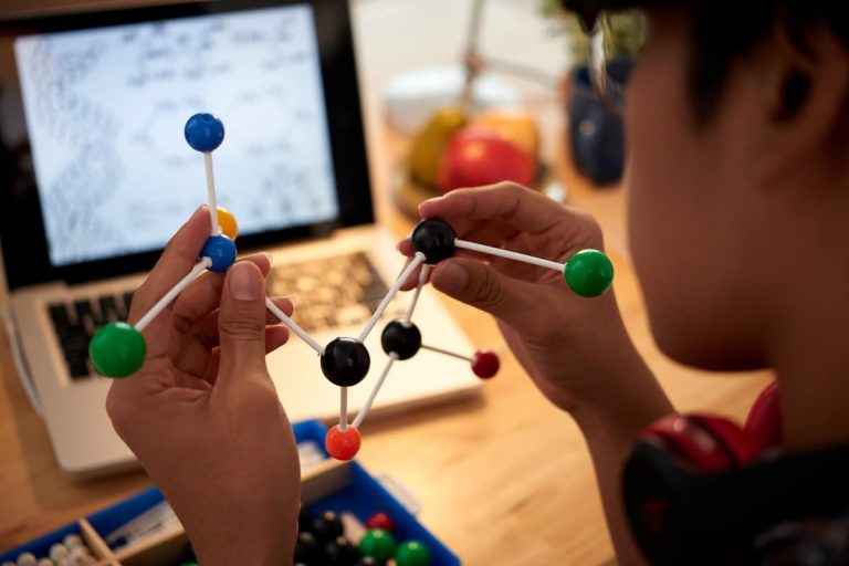 Laboratorios remotos y virtuales