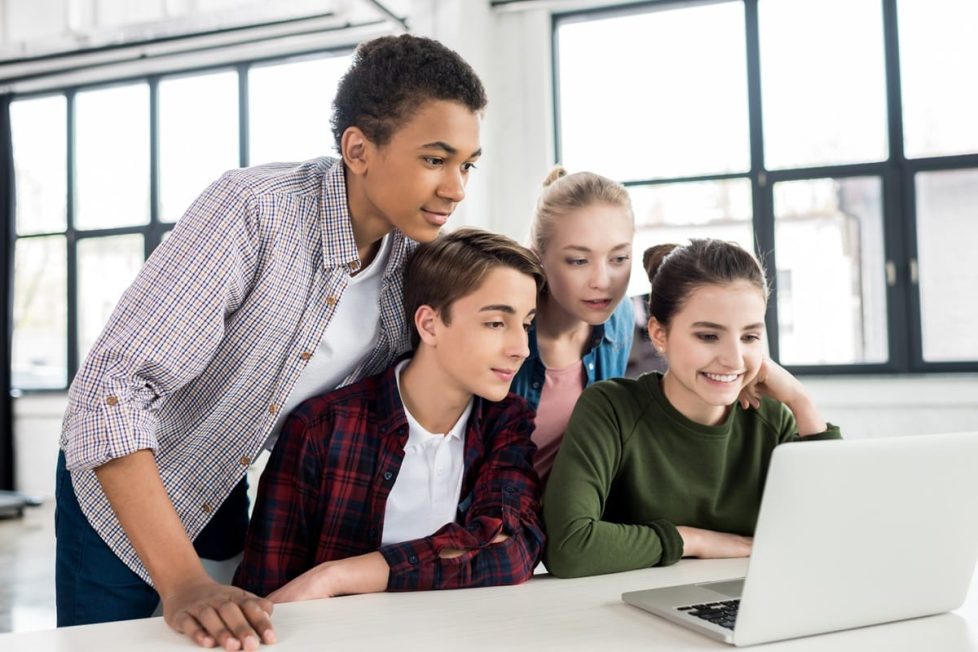 ¿Quieres que tus alumnos dominen la programación? Descubre estas plataformas de formación gratuitas sitios para aprender a programar gratis