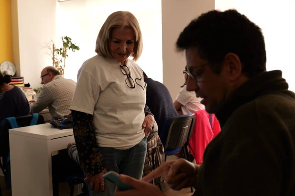¿La solución a la falta de competencias digitales básicas? ¡Formación! Fundación Cibervoluntarios pobreza digital