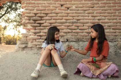 La niña de la cabra