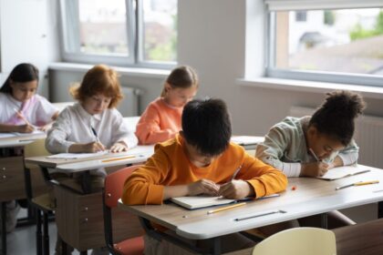 prohibición dispositivos digitales colegios Madrid