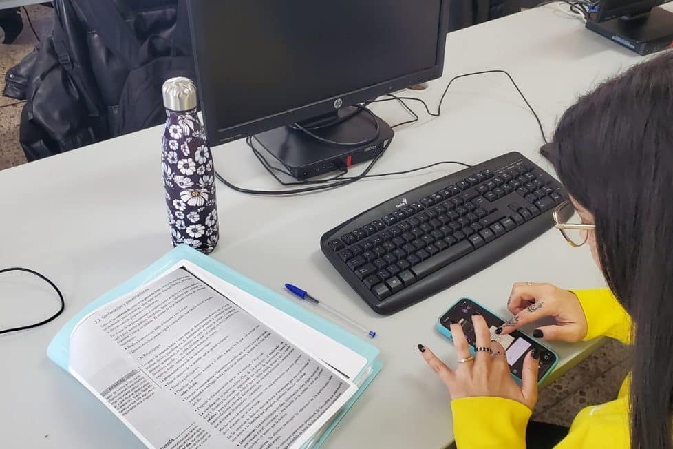 La iniciativa europea que promueve el uso del teléfono móvil como herramienta educativa Smart Lesson