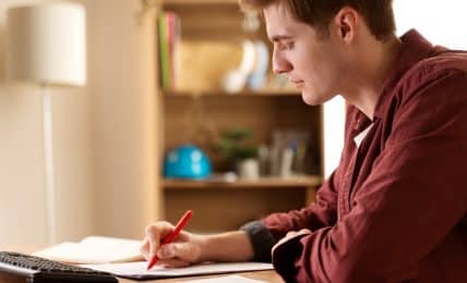 utamed estudiar en universidad a distancia