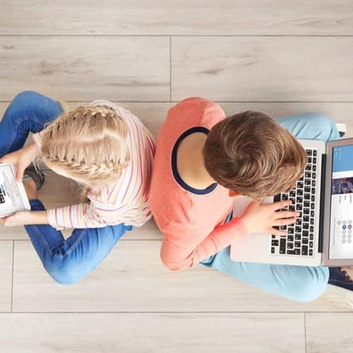 Cocrear novelas con autores profesionales para desarrollar la competencia lingüística