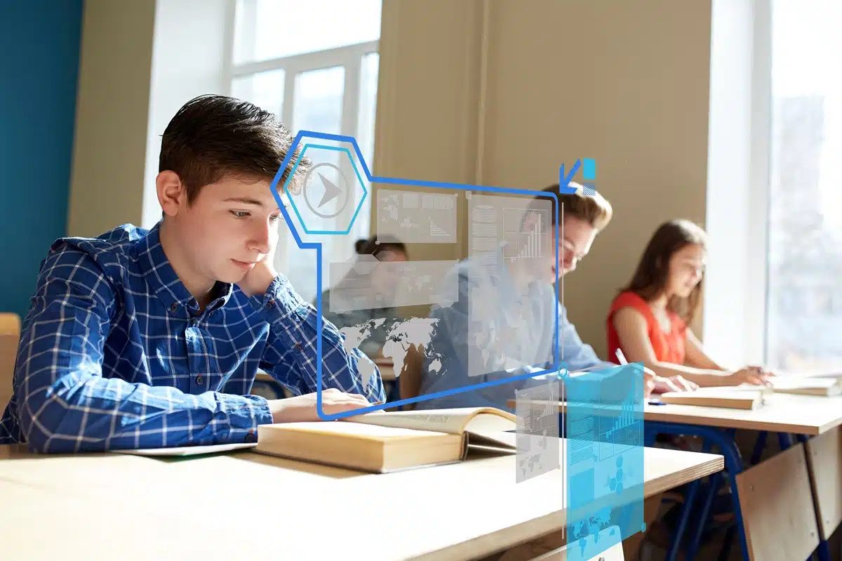 Realiza una gestión más eficiente de tu centro con estas cuatro plataformas educativas provistas de IA y analítica de datos gestión escolar con ia