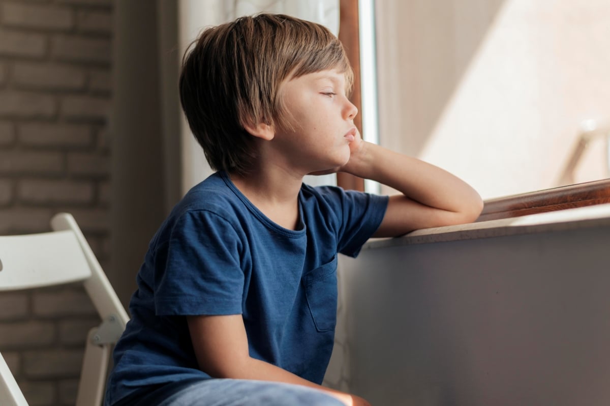 Estas son las señales de que tu hijo no está durmiendo bien sueño en menores