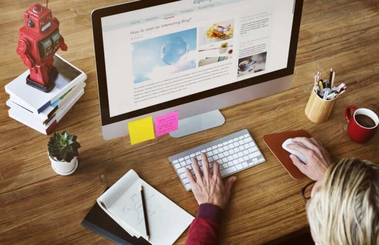 cuánto cuesta mantener un alojamiento web