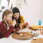 Las mejores manualidades con alimentos para disfrutar en familia