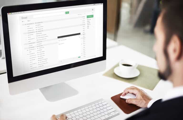 cómo gestionar el correo en centros educativos