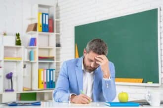 cargas emocionales directores educativos
