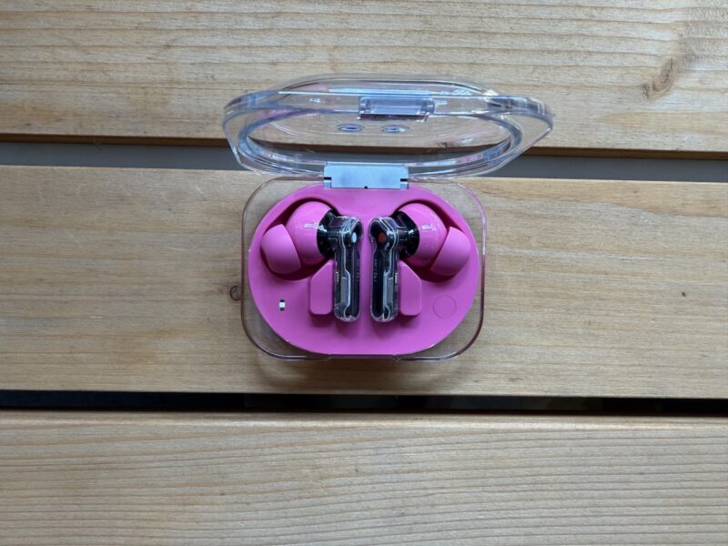 ear (3a)